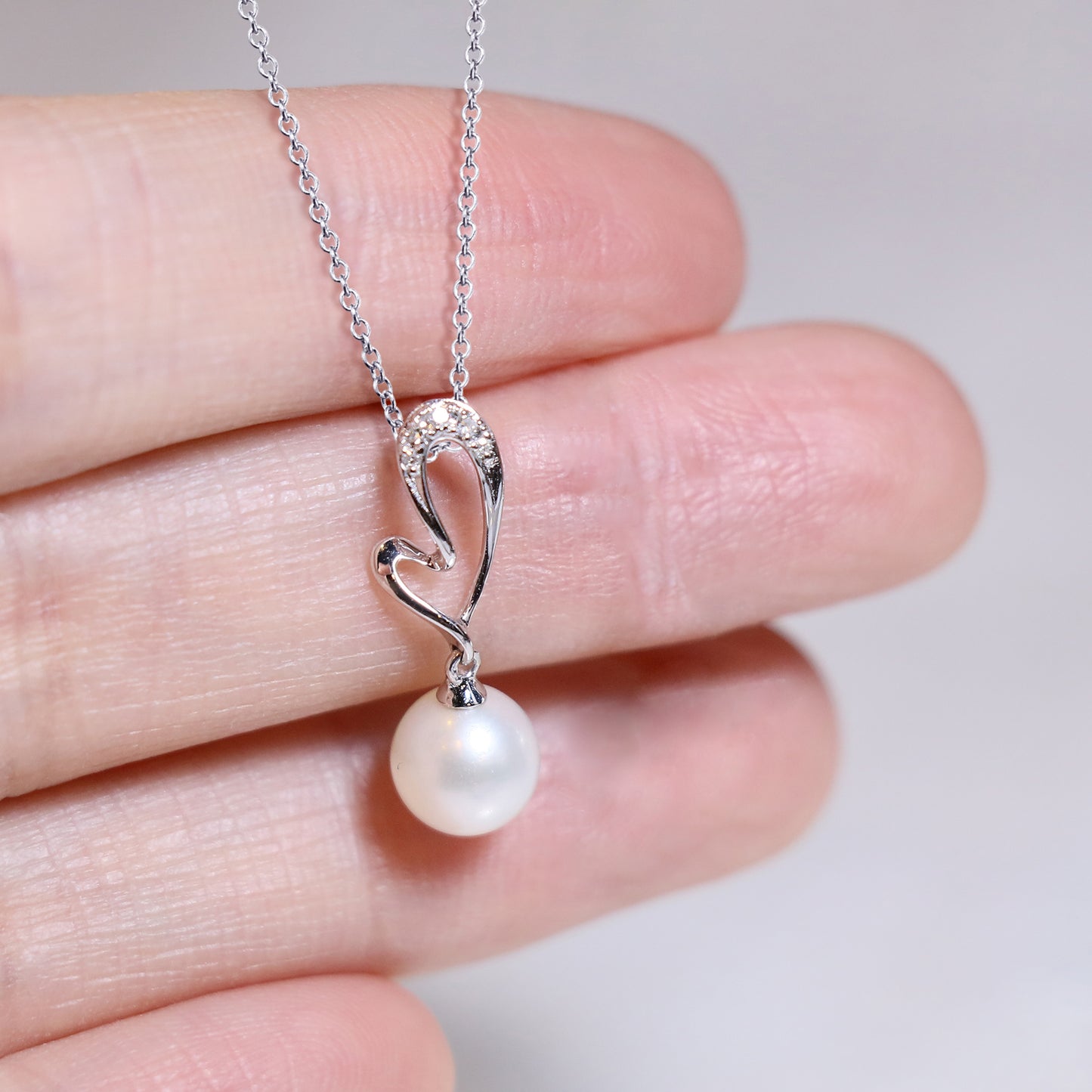 Pearl Dangle Drop Heart Diamond Pendant