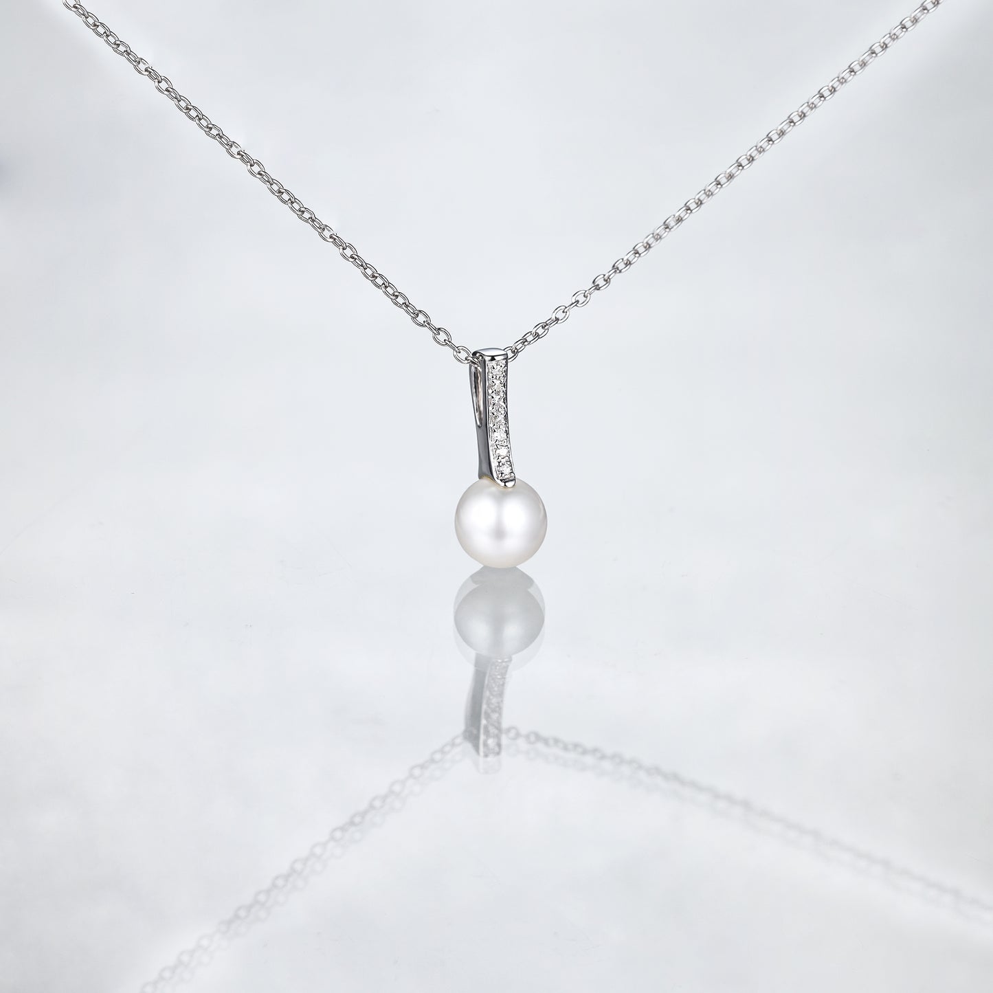 18K Gold Pearl Diamond Bar Necklace