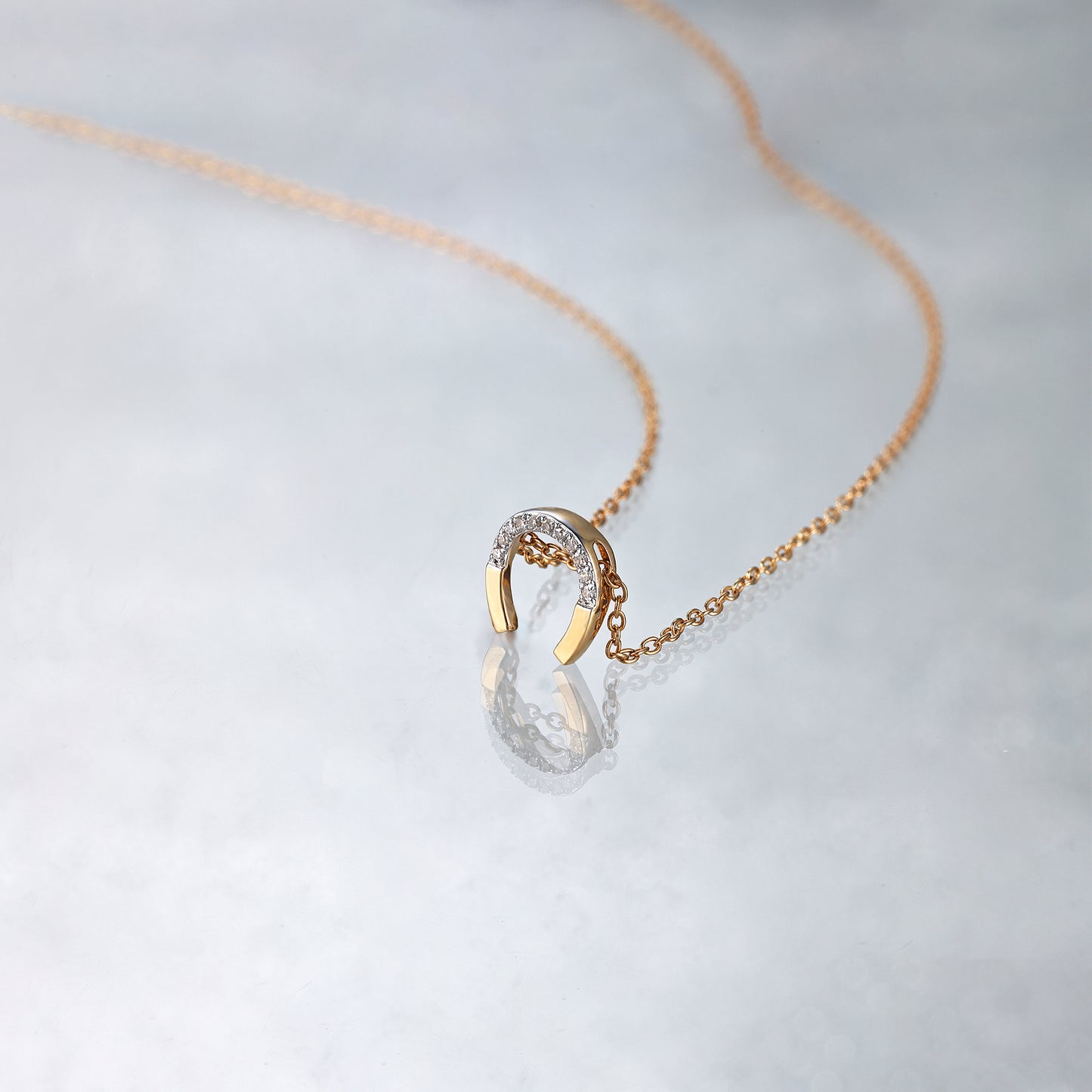 18K Gold Horse Shoe Diamond Necklace