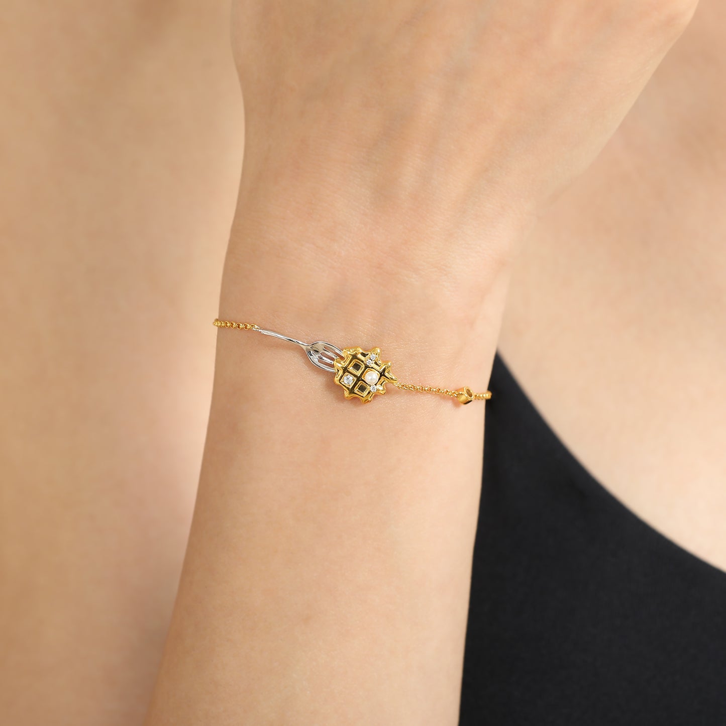Pearl Diamonds Waffles Fork Bracelet