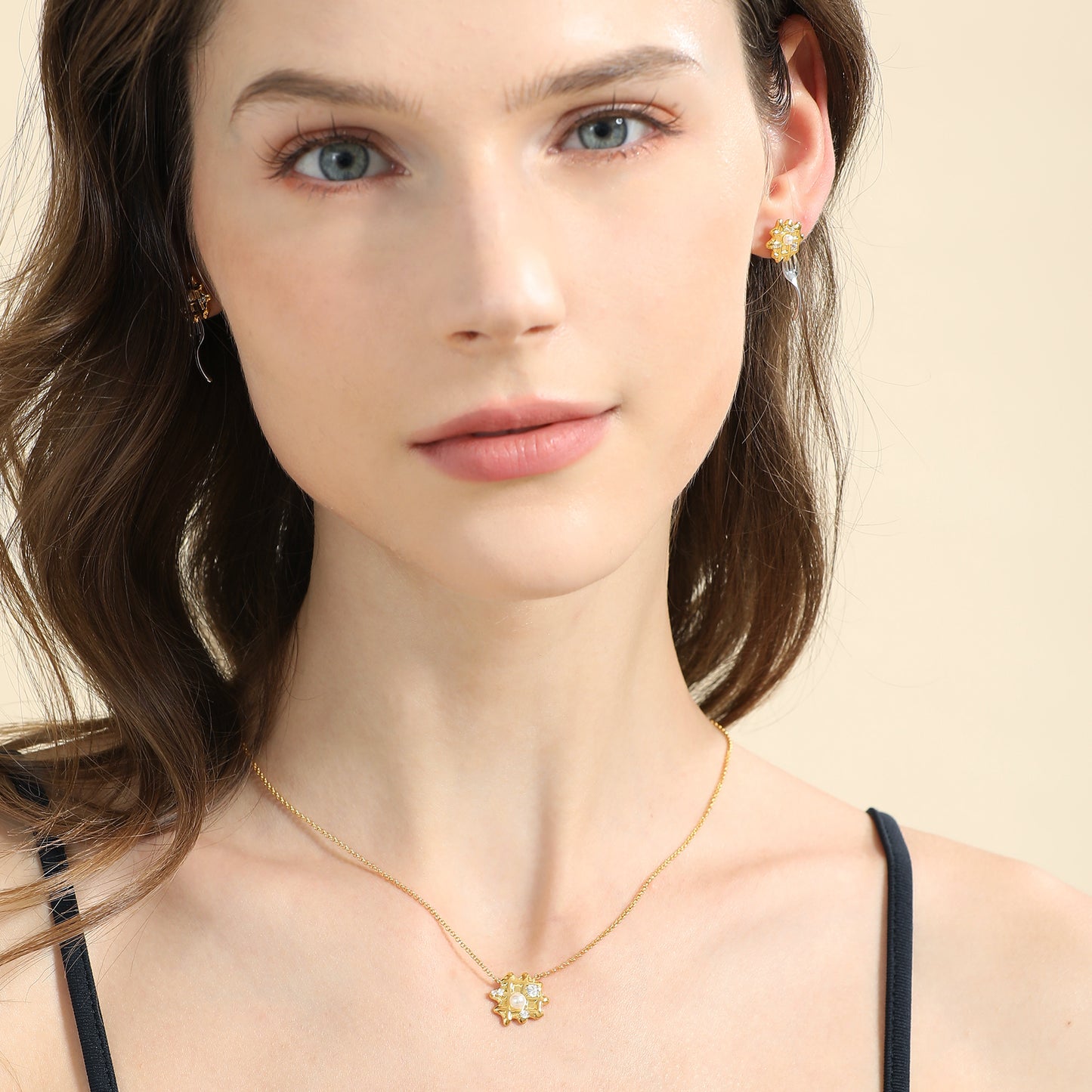 Waffles Pearl Diamonds Necklace