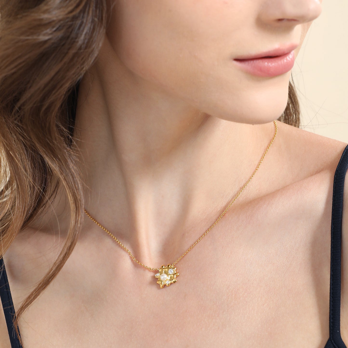 Waffles Pearl Diamonds Necklace