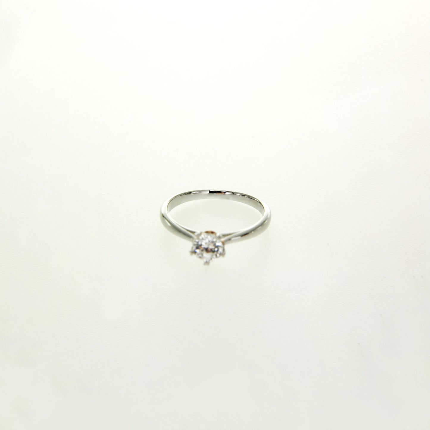 Elegant 14K Gold Solitaire Zirconia Wedding Ring