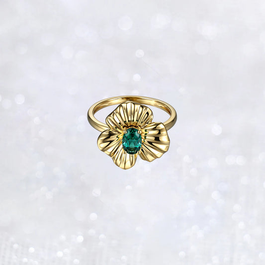 Vintage 14K Gold Green Emerald Ring