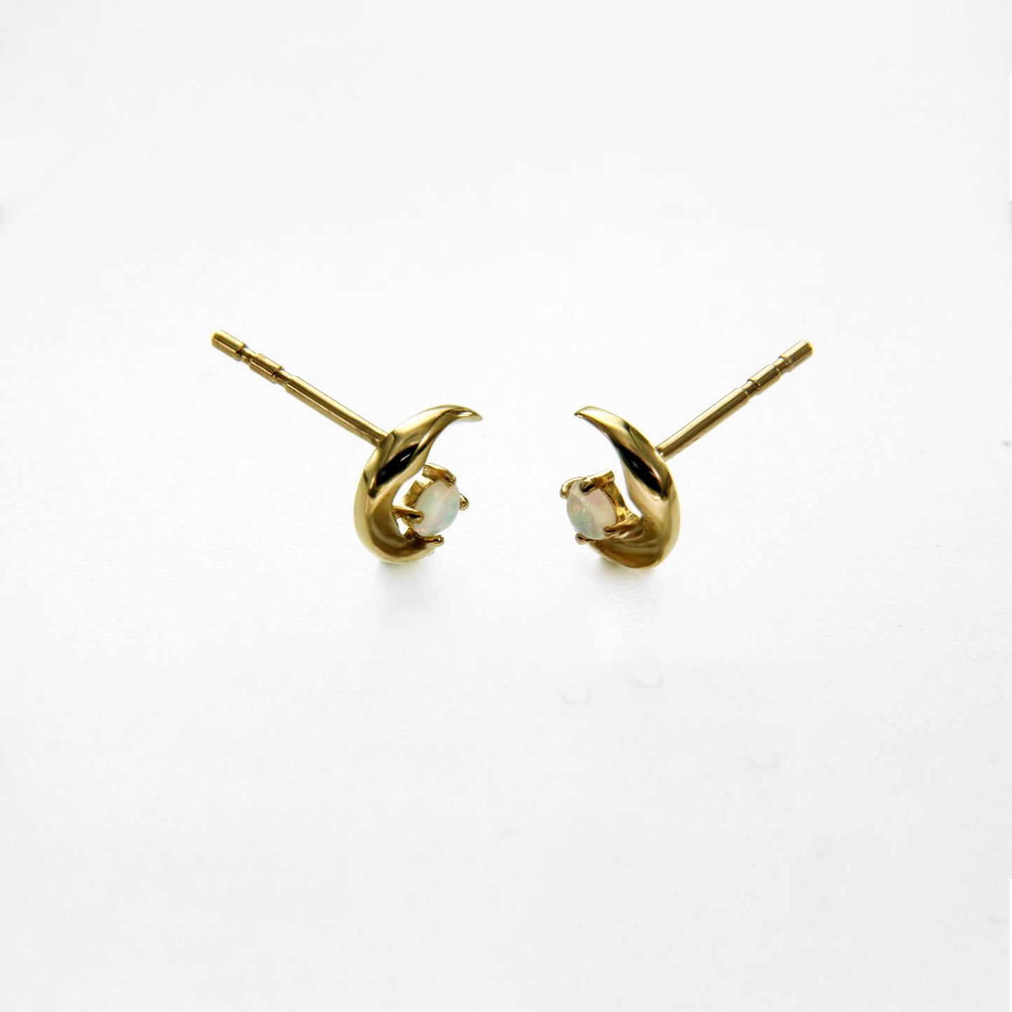 Opal Solid Gold Moon Studs