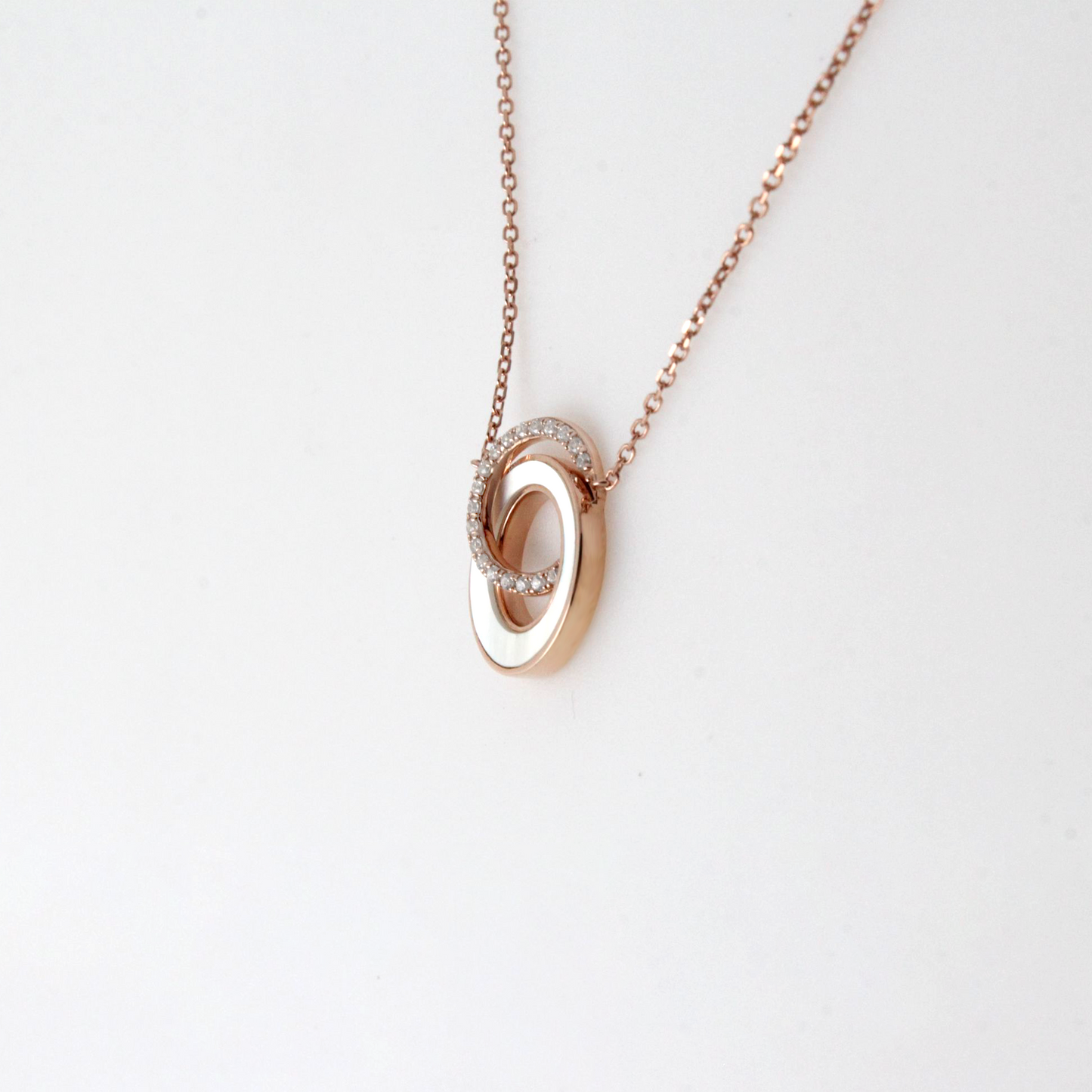 Mother of Pearl Open Circle Necklace