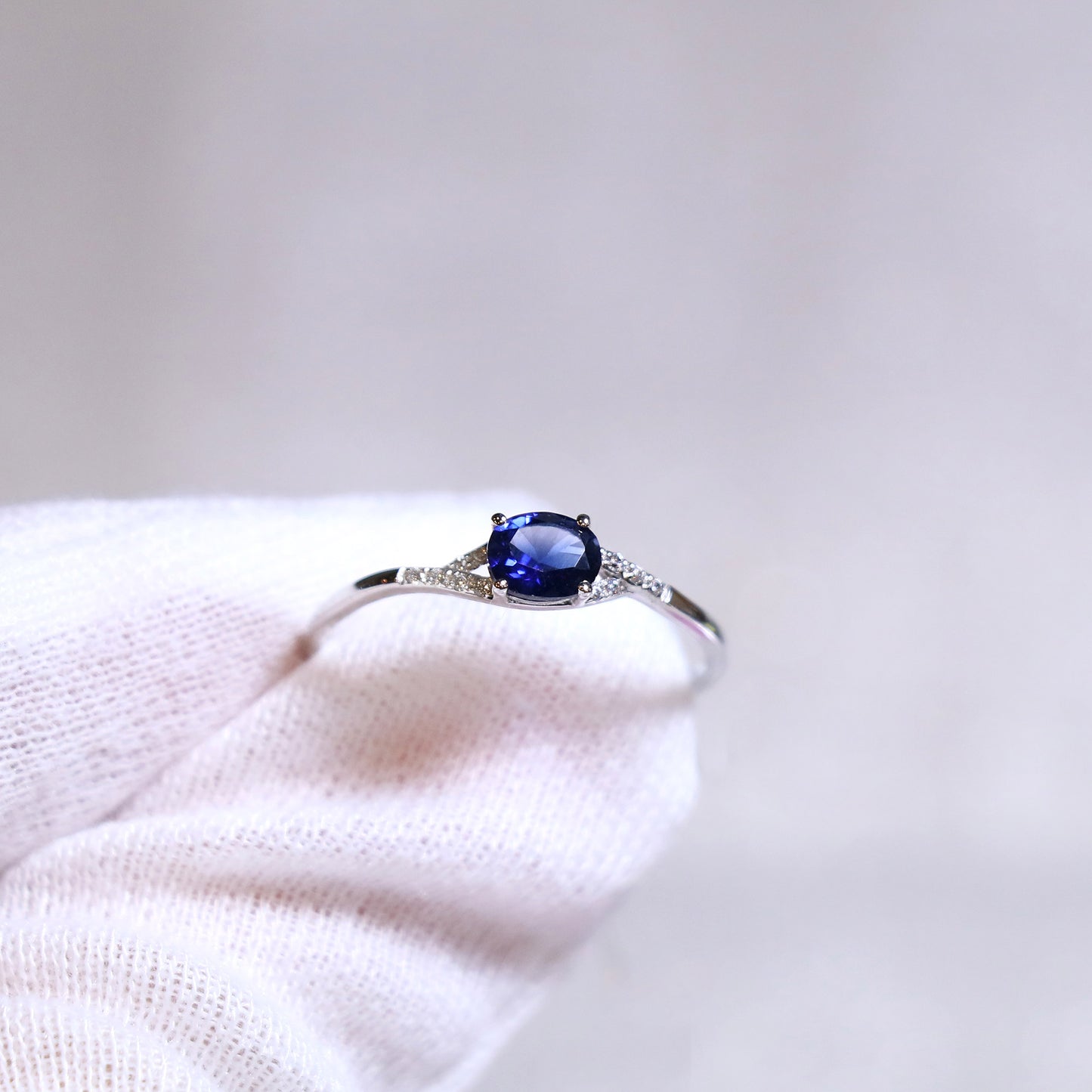 Minimalist Sapphire Diamond Ring