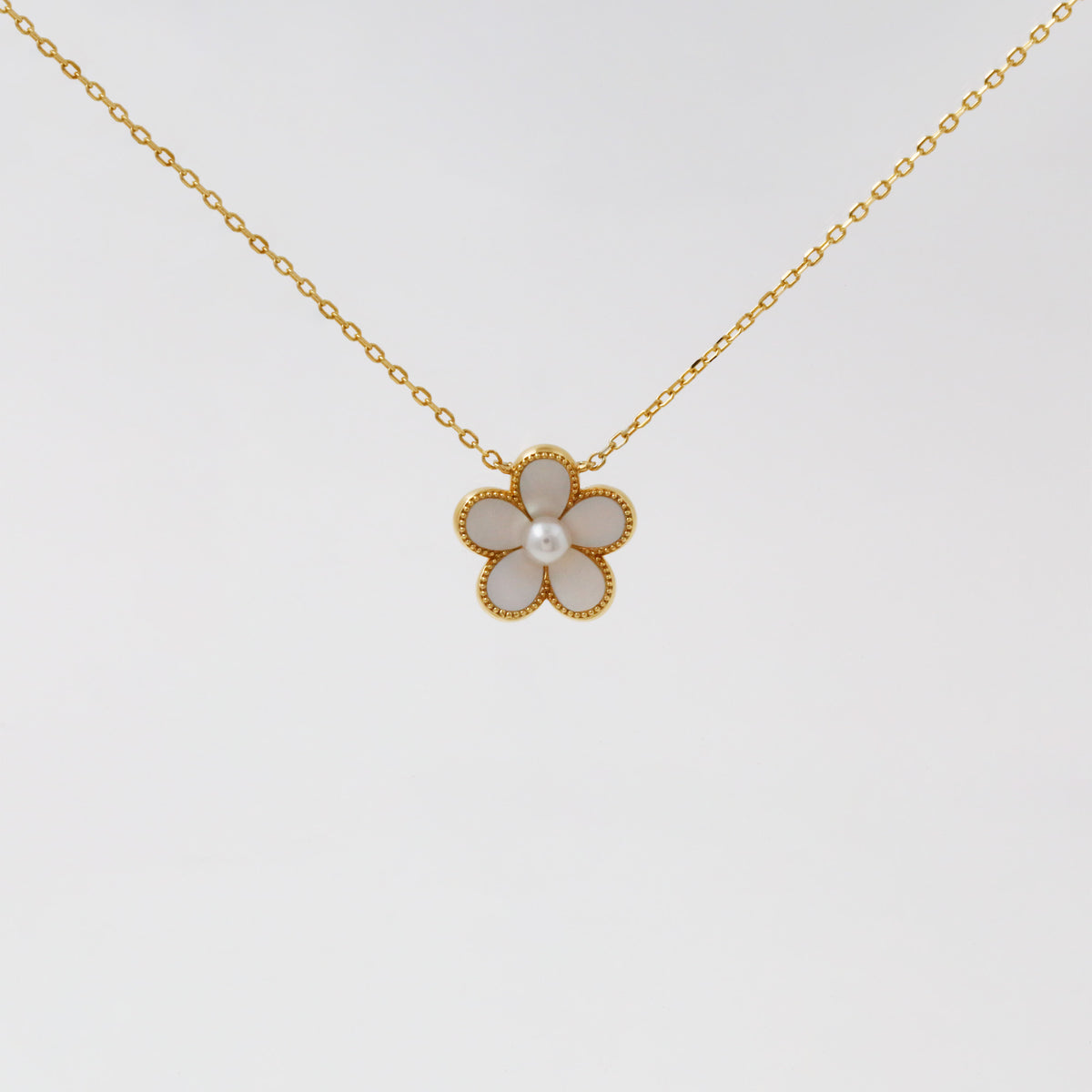 Flower White Shell Pearl Necklace