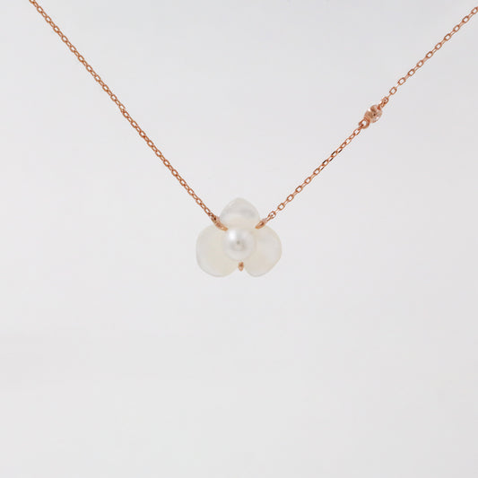 Mother of Pearl Orchid Flower Pearl Necklace