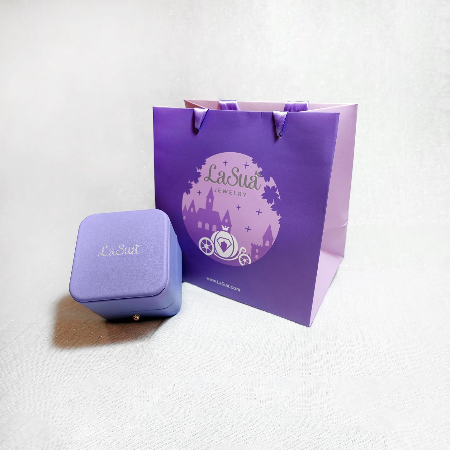 9K白金梨形藍寶石光環鑽石耳環