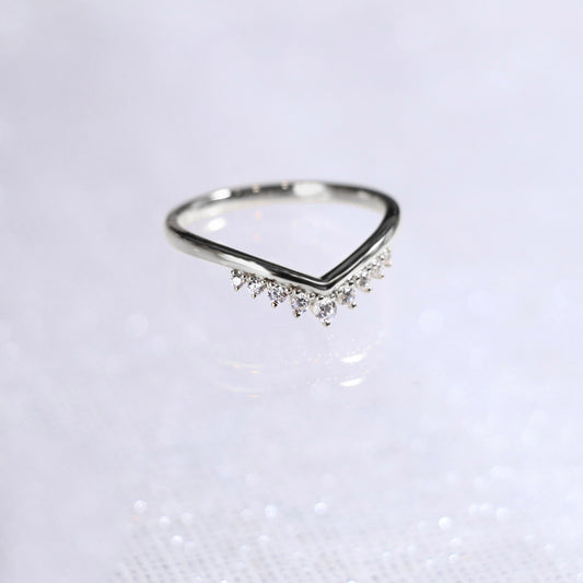Queen Crown V Ring
