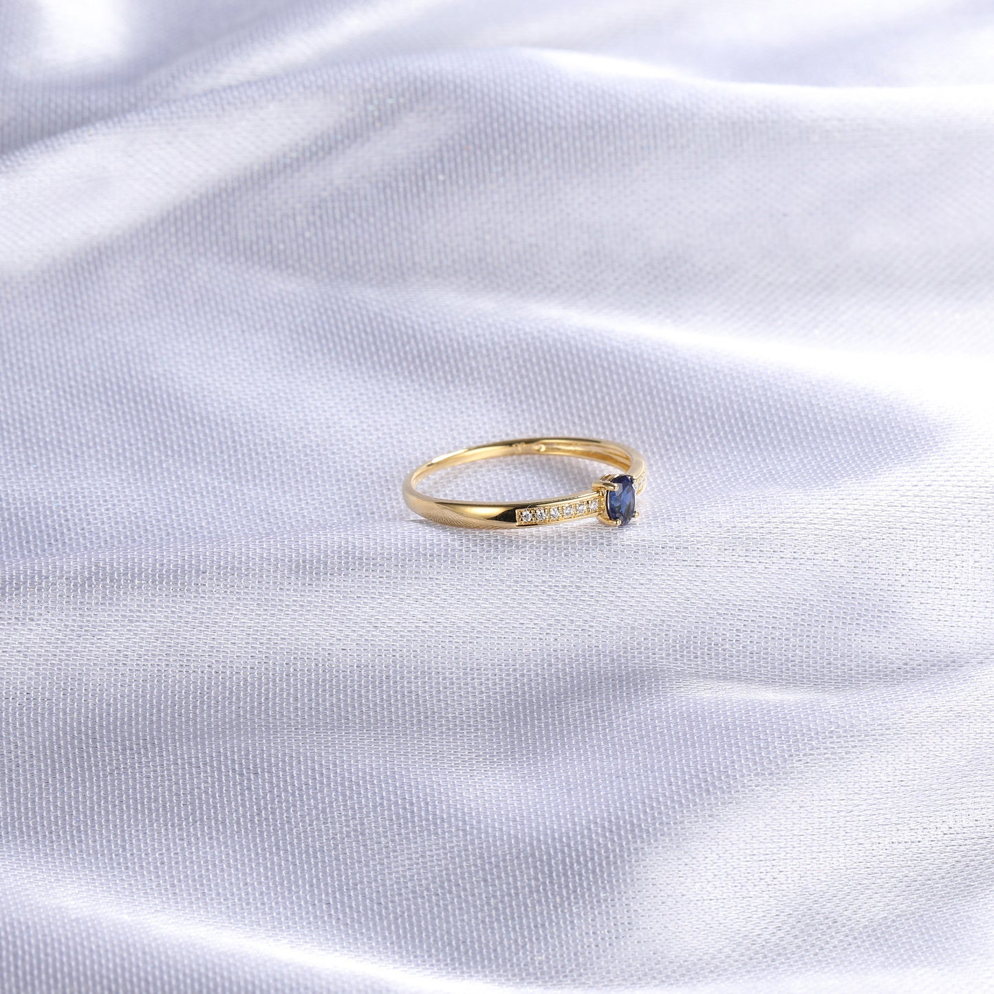 Dainty Sapphire Diamond Ring